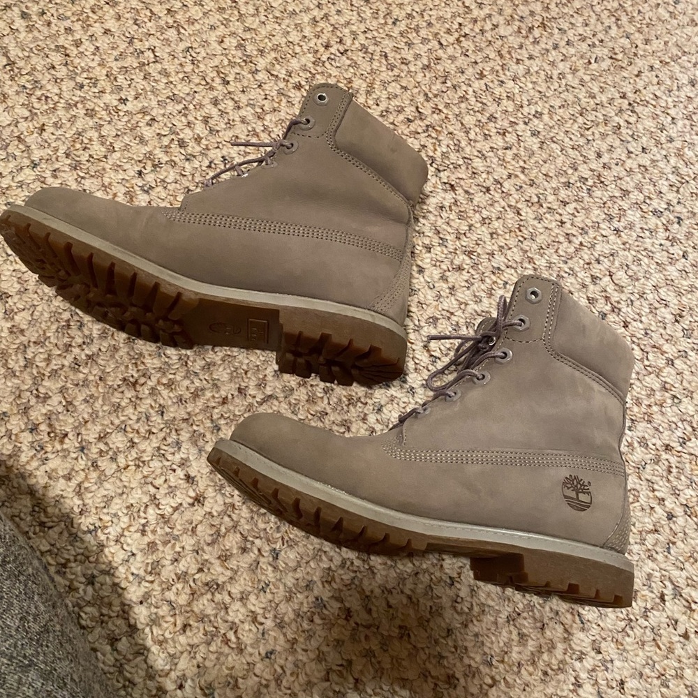 Dark grey Timberlands